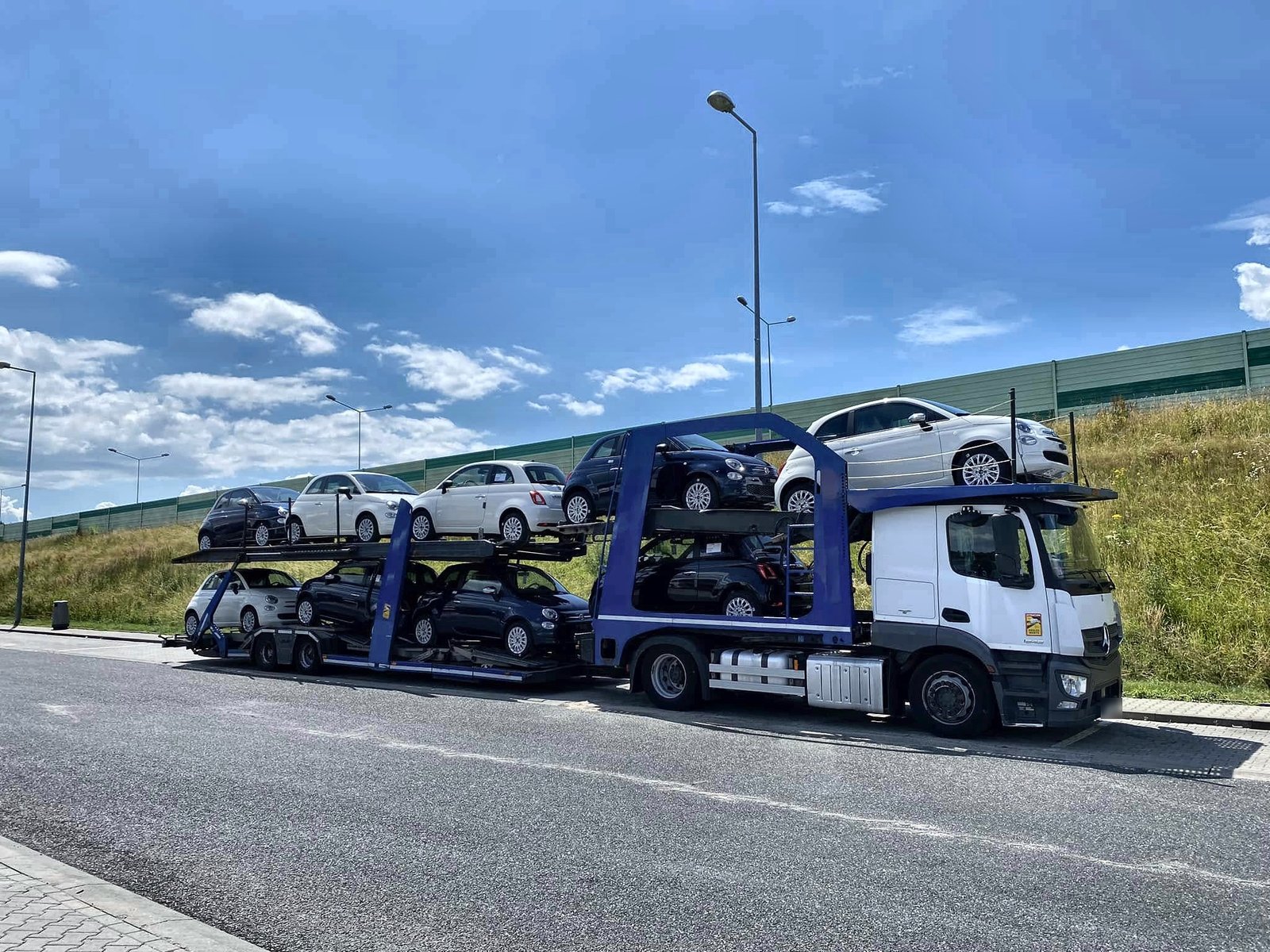 Aletrans car transporter